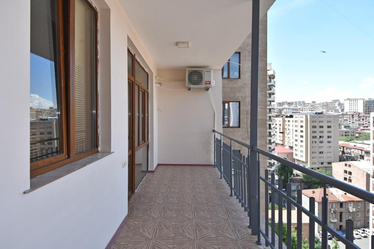 Rent Inn Yerevan On Arami Street Экстерьер фото