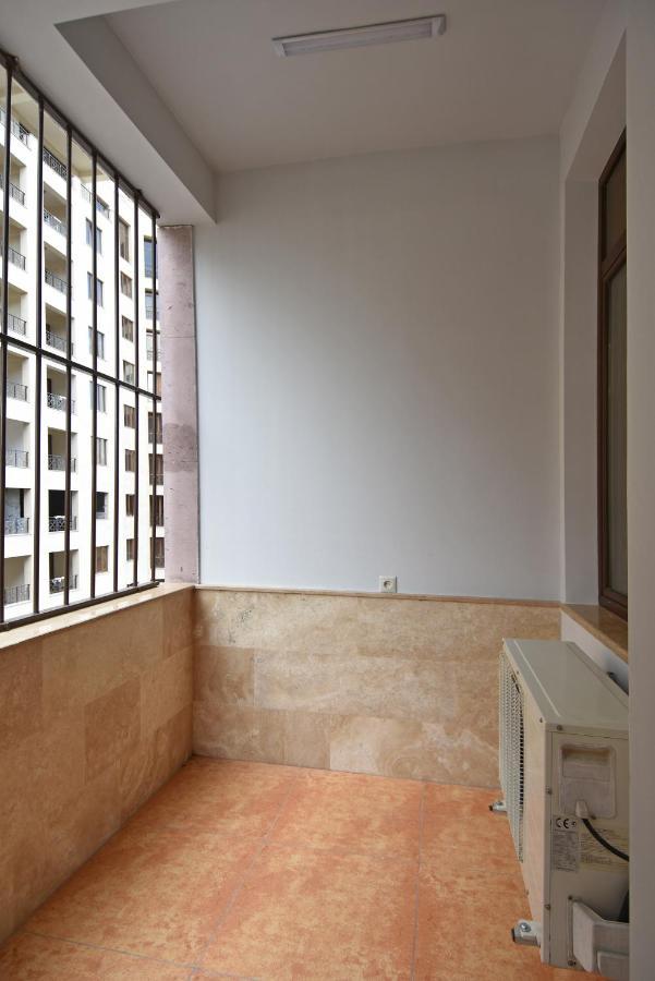 Rent Inn Yerevan On Arami Street Экстерьер фото