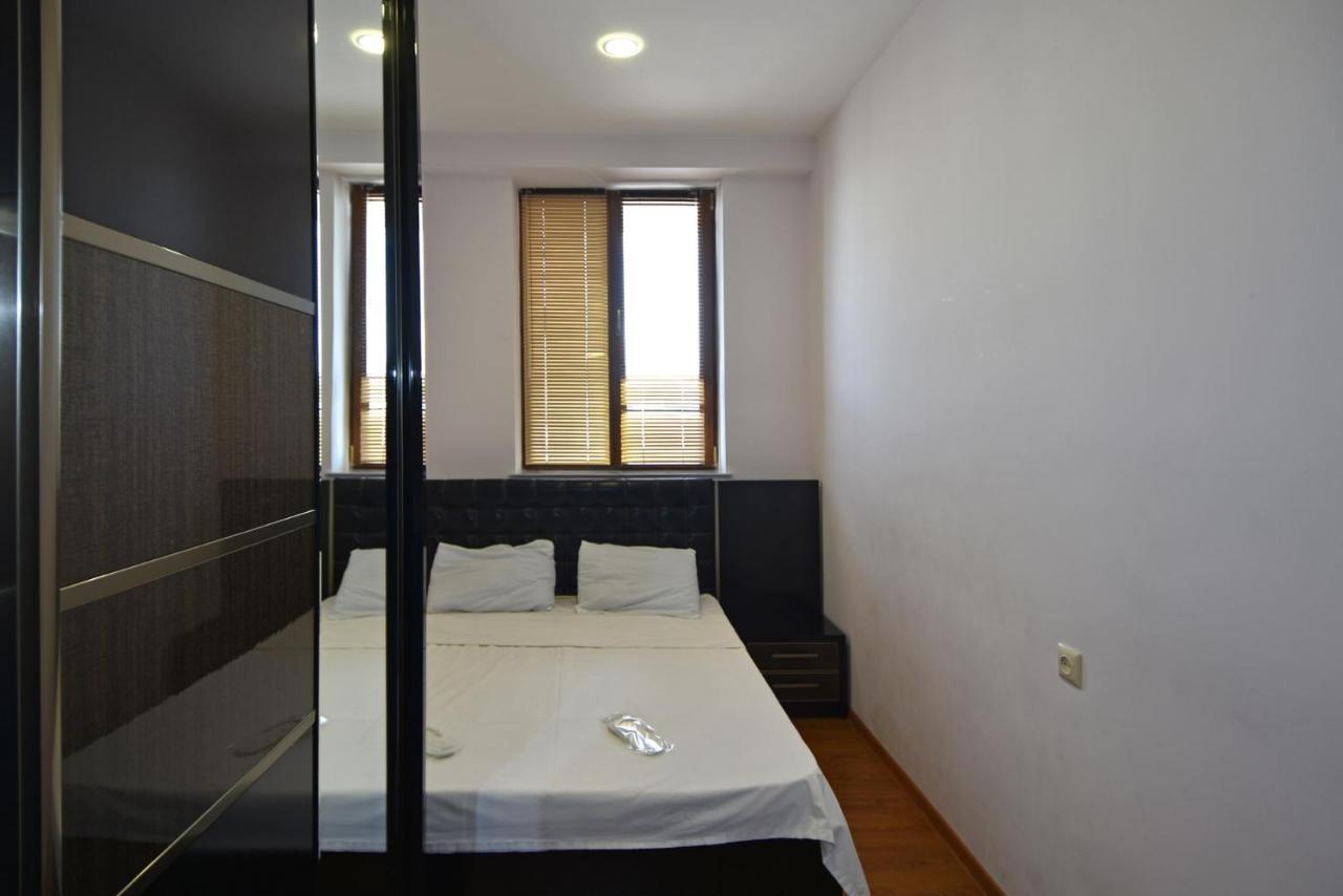 Rent Inn Yerevan On Arami Street Экстерьер фото