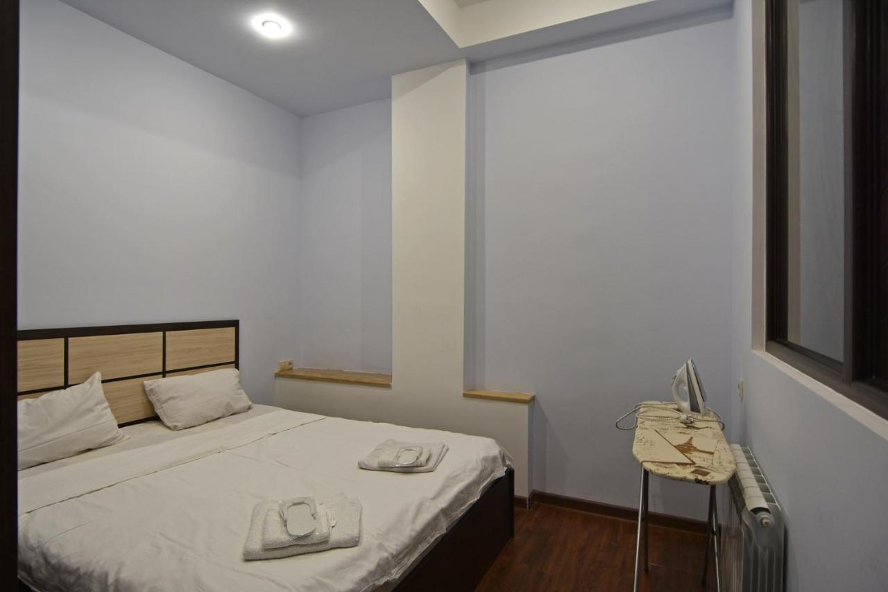 Rent Inn Yerevan On Arami Street Экстерьер фото