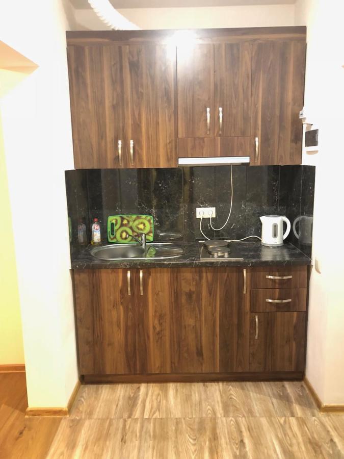 Rent Inn Yerevan On Arami Street Экстерьер фото