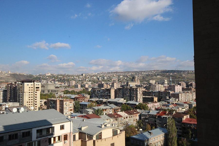 Rent Inn Yerevan On Arami Street Экстерьер фото