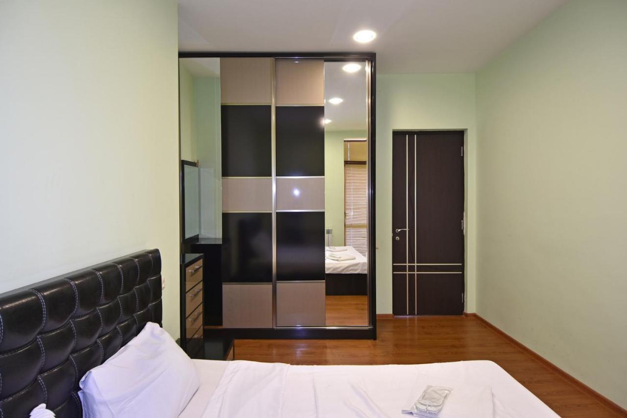 Rent Inn Yerevan On Arami Street Экстерьер фото