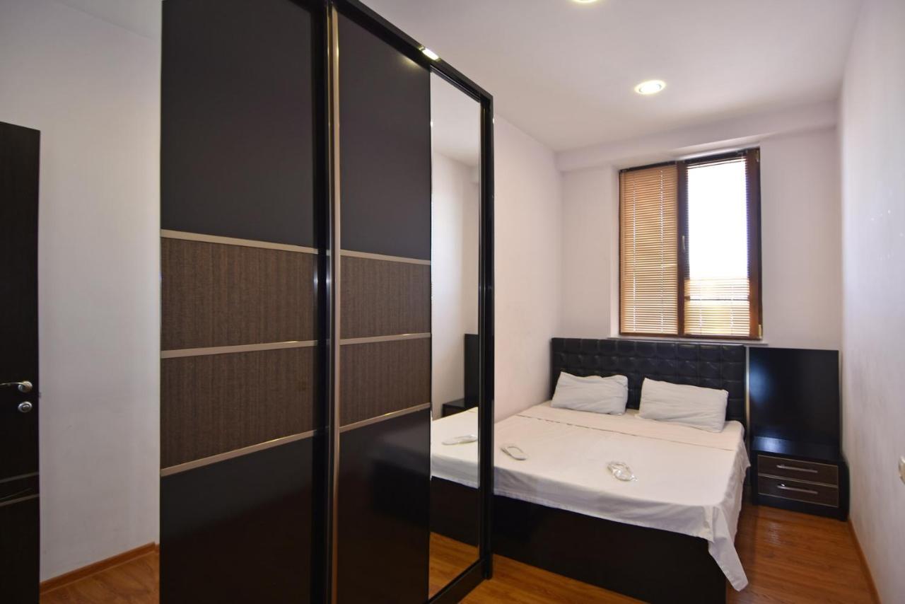 Rent Inn Yerevan On Arami Street Экстерьер фото